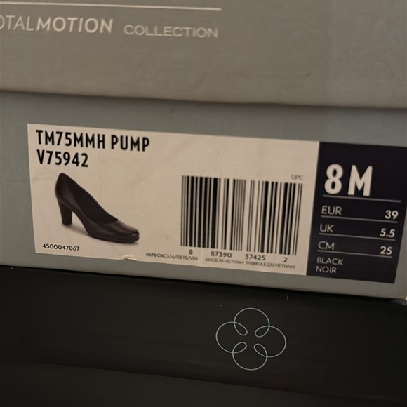 Like new Rockport Total Motion Leah Pump - Picture 10 of 10